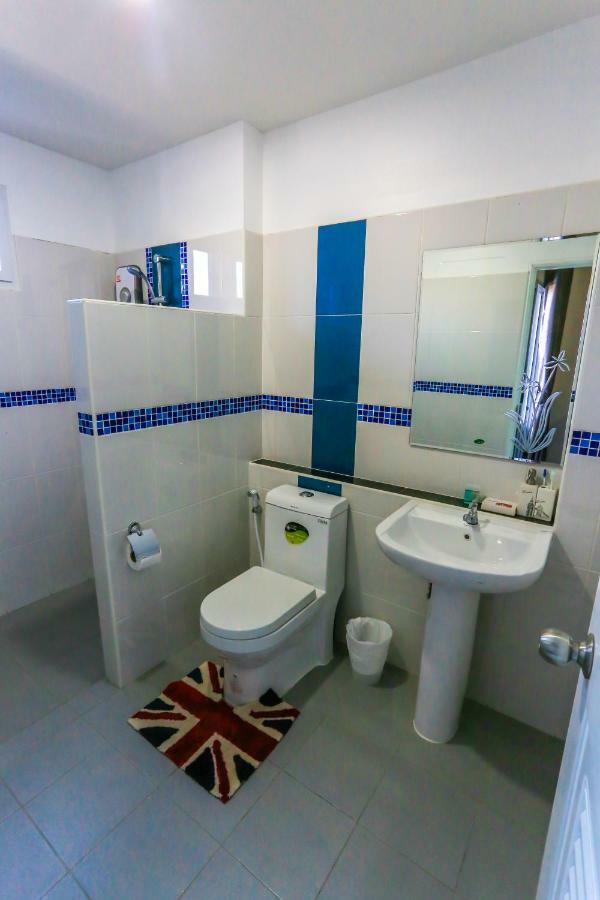 Tempo Plus Apartment Mae Sot Luaran gambar